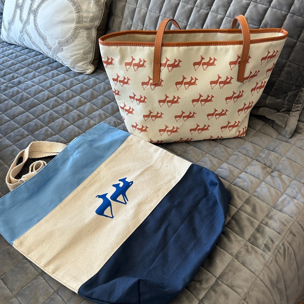 FOR THE GOLF GIRLS! Canvas Tote Bag with Antelope Print